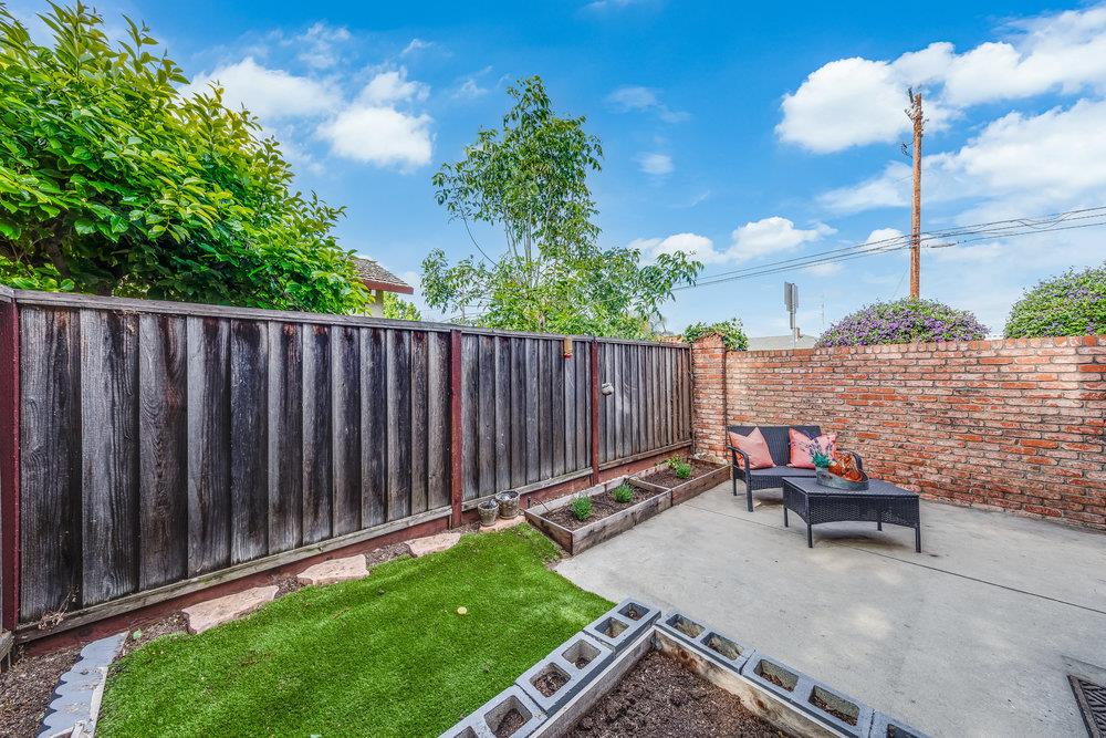 800 Rue Montagne Campbell, CA 95008 - Photo 39 of 53 a backyard with table and chairs
