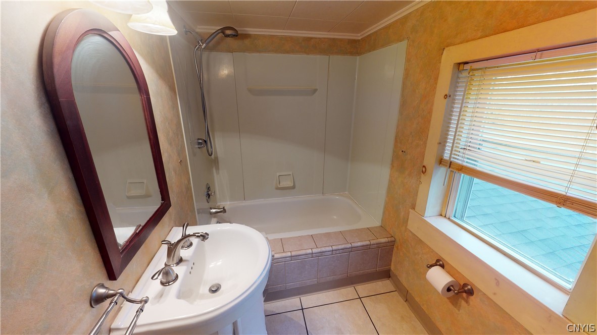 5023 Bear Road Clay, NY 13212 - Photo 21 of 24