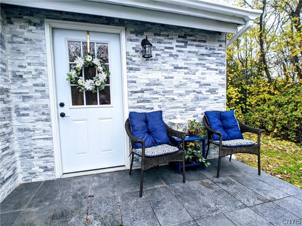 5023 Bear Road Clay, NY 13212 - Photo 9 of 24