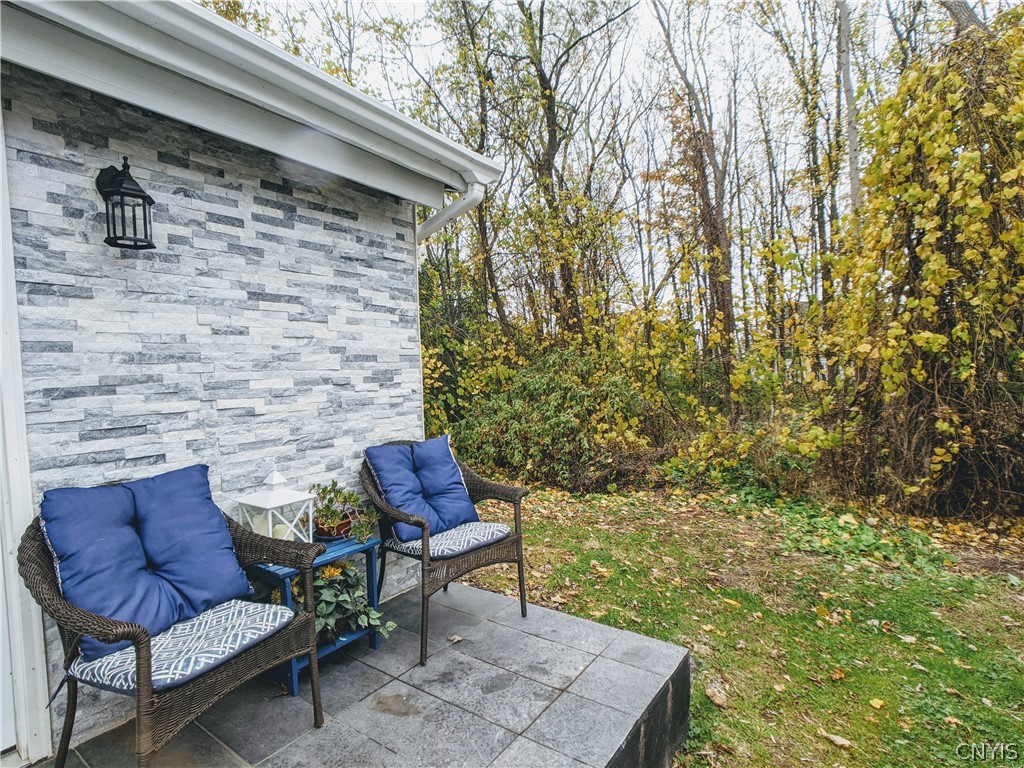 5023 Bear Road Clay, NY 13212 - Photo 10 of 24