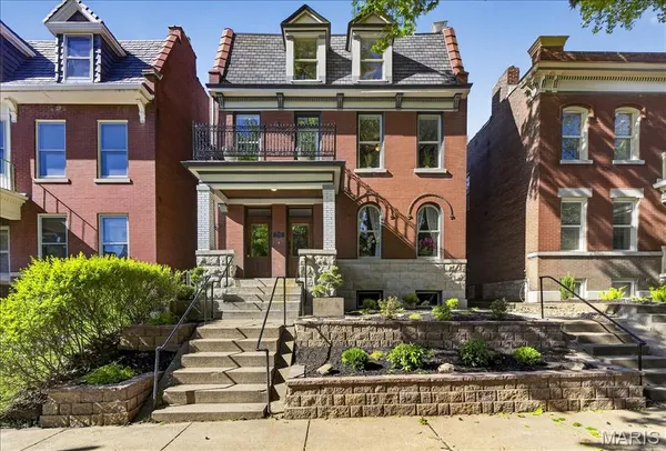 $729,900 | 3441 Crittenden Street, St. Louis, MO 63118