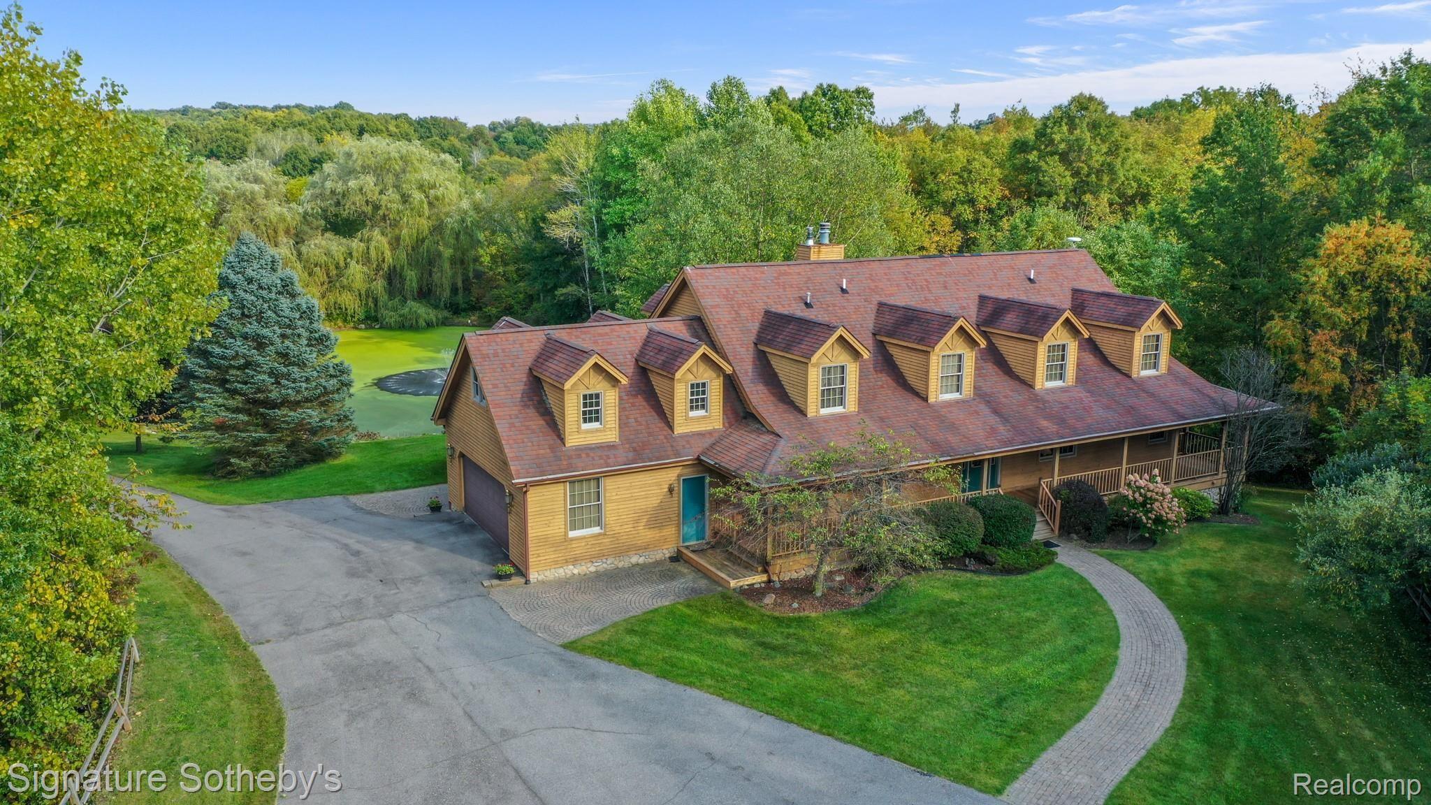 8463 Hartland Road Fenton, MI 48430 - Photo 44 of 54 DJI_0857.jpg