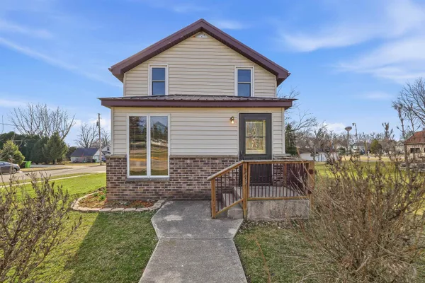 $200,000 | 313 South Depot Street, Fox Lake, WI 53933