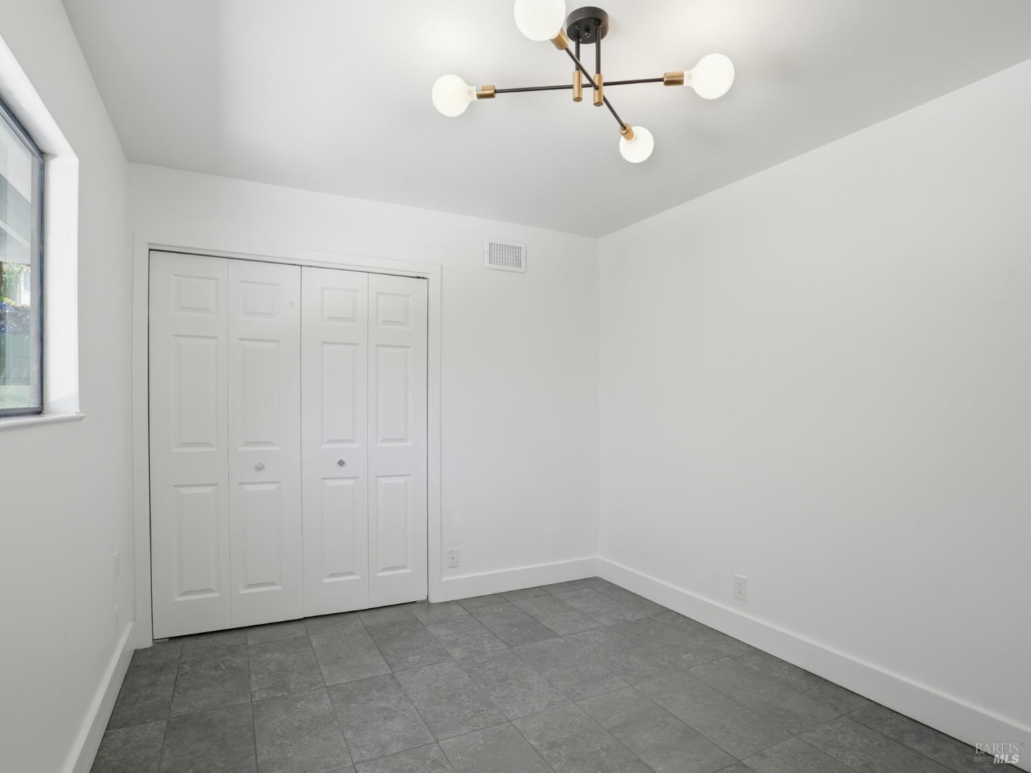 821 Las Colindas Road San Rafael, CA 94903 - Photo 19 of 64 Second bedroom on the main floor