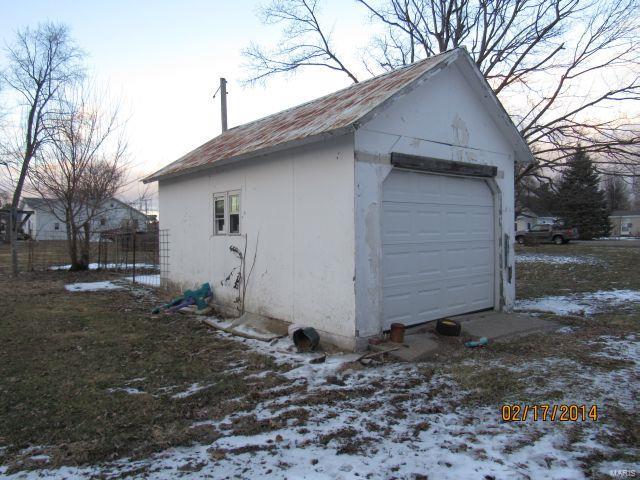 301 Maple Street Augusta, IL 62311 - Photo 12 of 14 Gallery Image 12