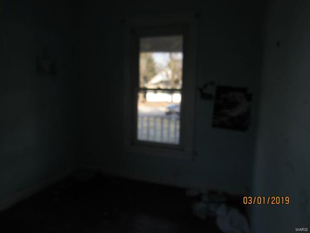 301 Maple Street Augusta, IL 62311 - Photo 4 of 14 Gallery Image 4