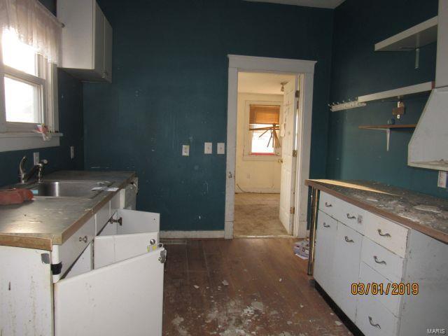 301 Maple Street Augusta, IL 62311 - Photo 5 of 14 Gallery Image 5