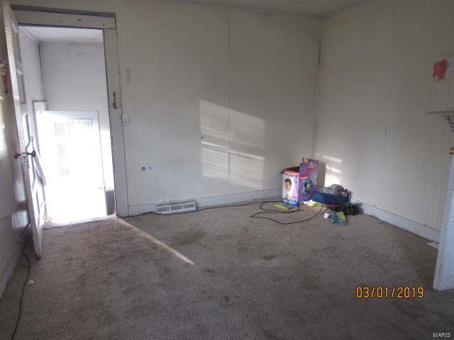 301 Maple Street Augusta, IL 62311 - Photo 6 of 14 Gallery Image 6