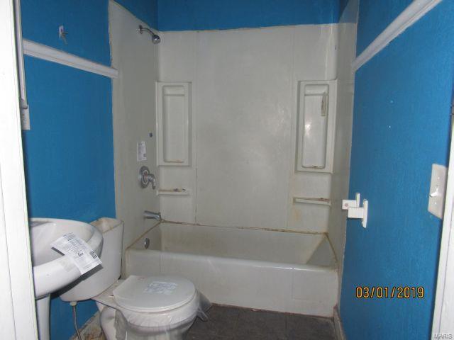 301 Maple Street Augusta, IL 62311 - Photo 8 of 14 Gallery Image 8
