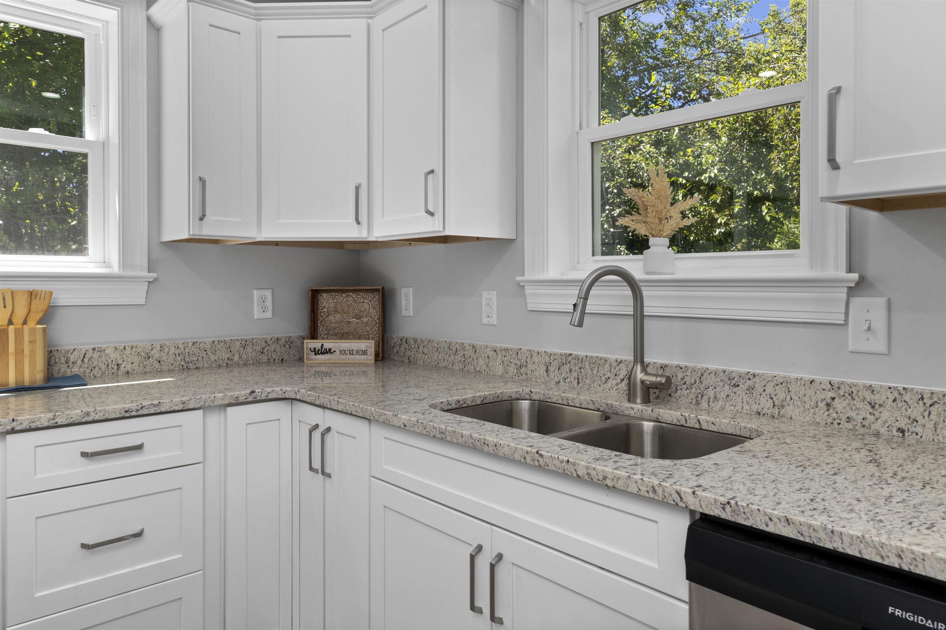 220 Edgewood Road Staunton, VA 24401 - Photo 11 of 43 Gallery Image 11