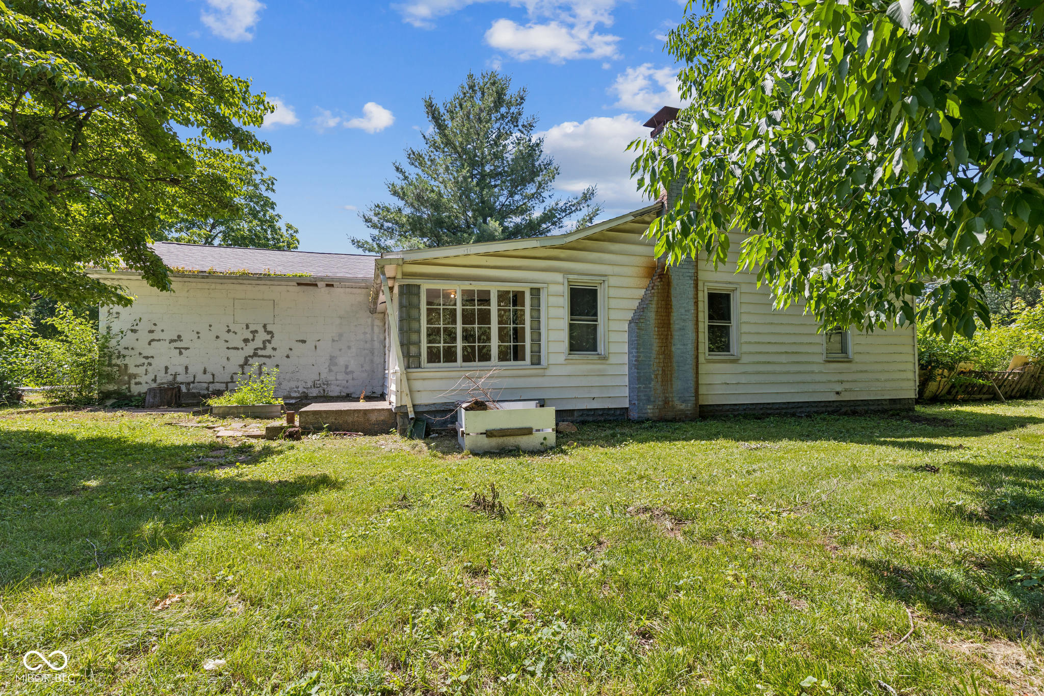3858 East Park Avenue Terre Haute, IN 47805 - Photo 2 of 32