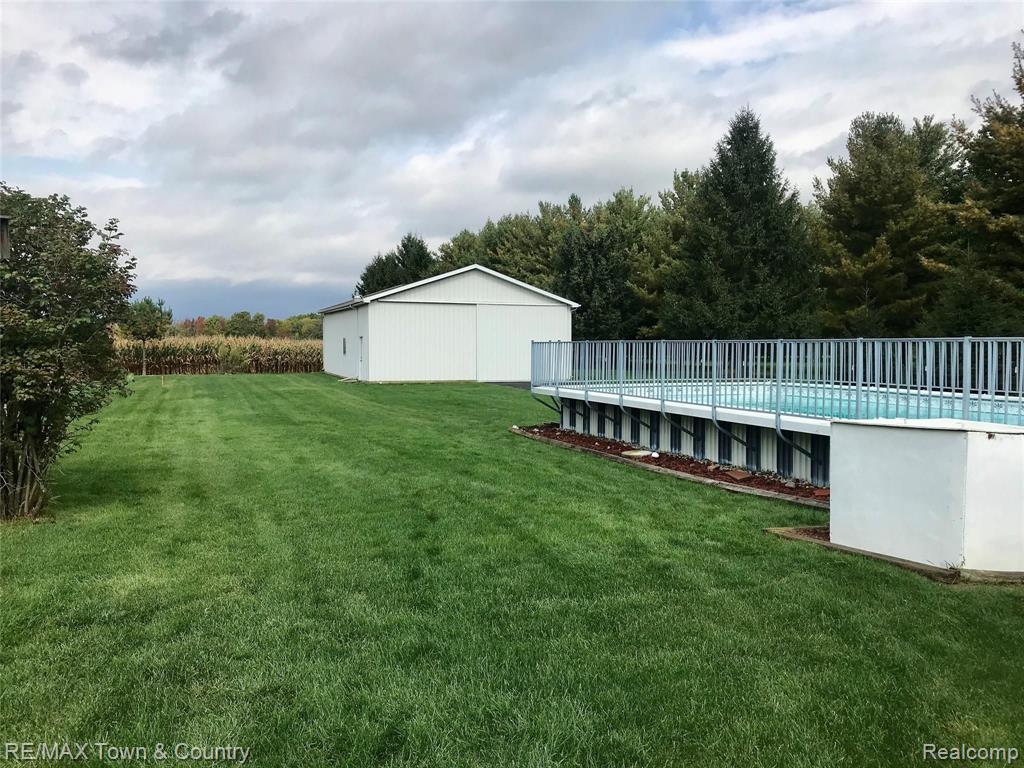 8340 Potter Road Flushing, MI 48433 - Photo 33 of 43