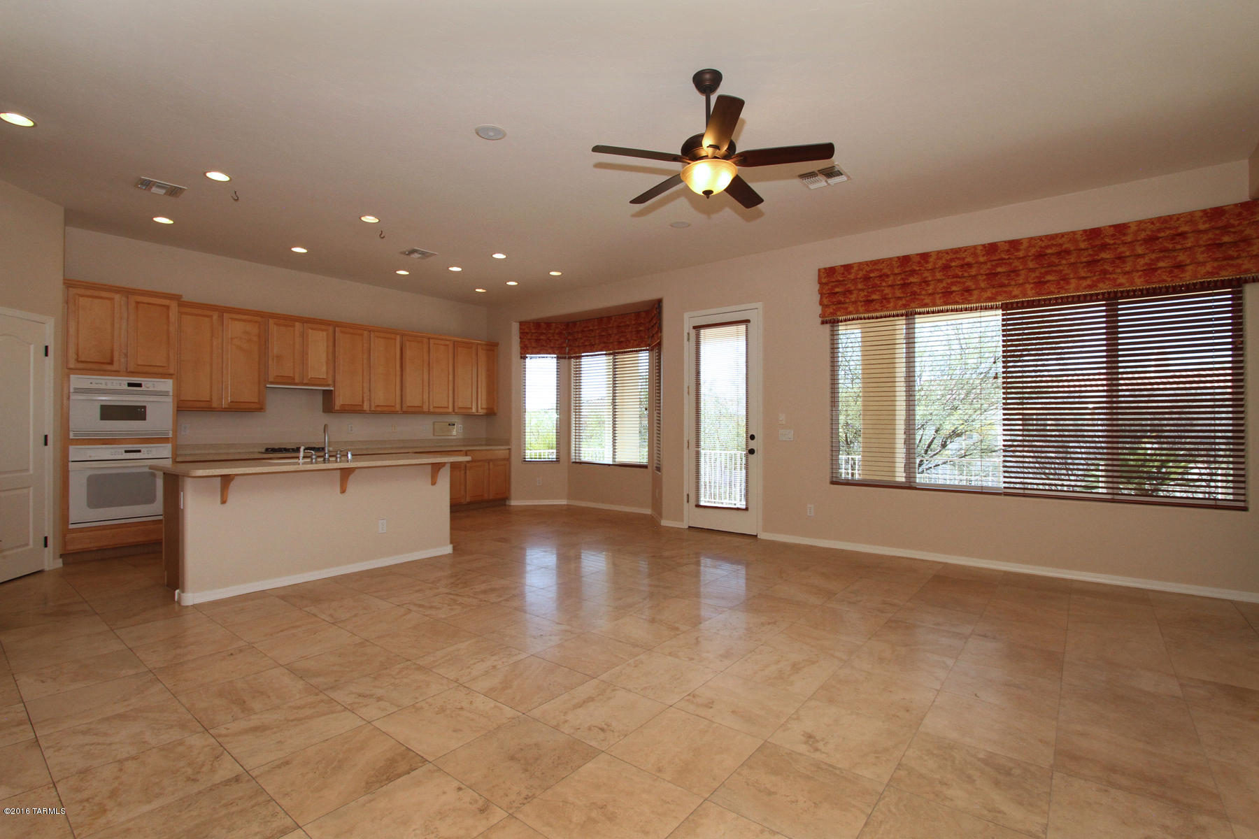 12693 North Piping Rock Road Oro Valley, AZ 85755 - Photo 16 of 42