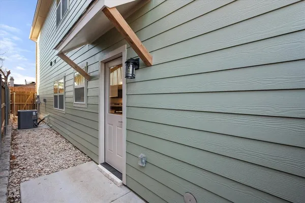 $2,395 | 506 East Kimball Street, Unit 1, Mansfield, TX 76063