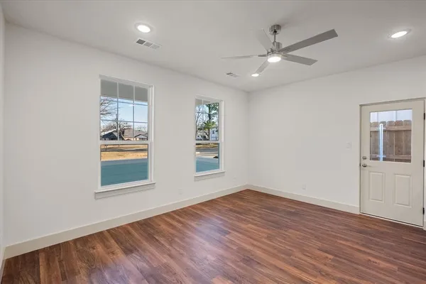 $2,395 | 506 East Kimball Street, Unit 1, Mansfield, TX 76063