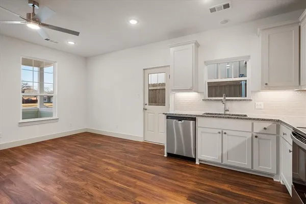 $2,395 | 506 East Kimball Street, Unit 1, Mansfield, TX 76063