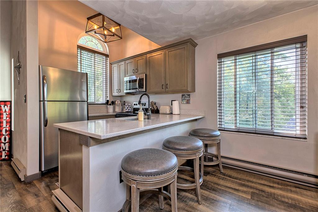 2104 South Ridge Terrace Hidden Valley, PA 15502 - Photo 7 of 50 Kitchen