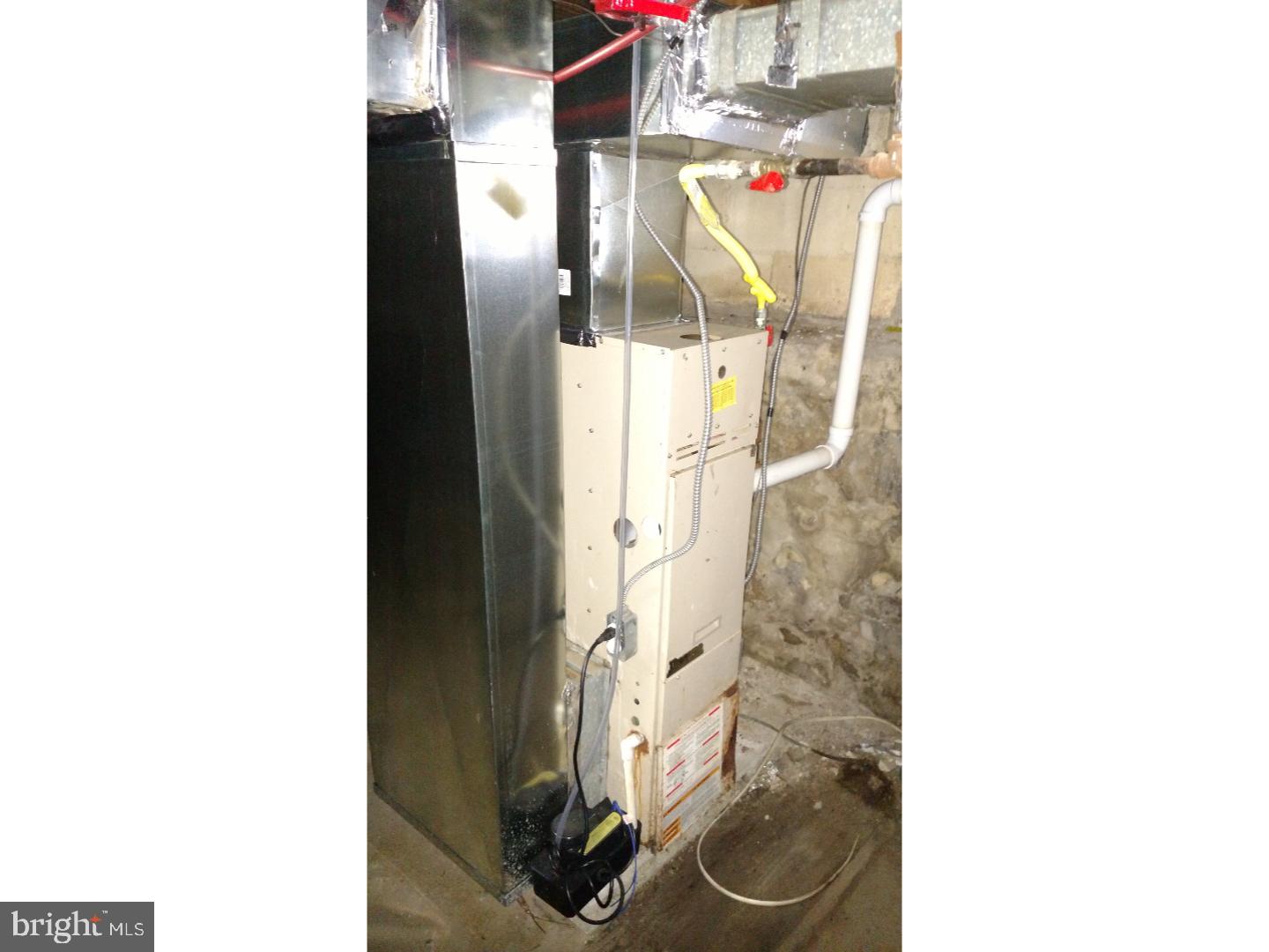 2209 West 3rd Street Chester, PA 19013 - Photo 3 of 6