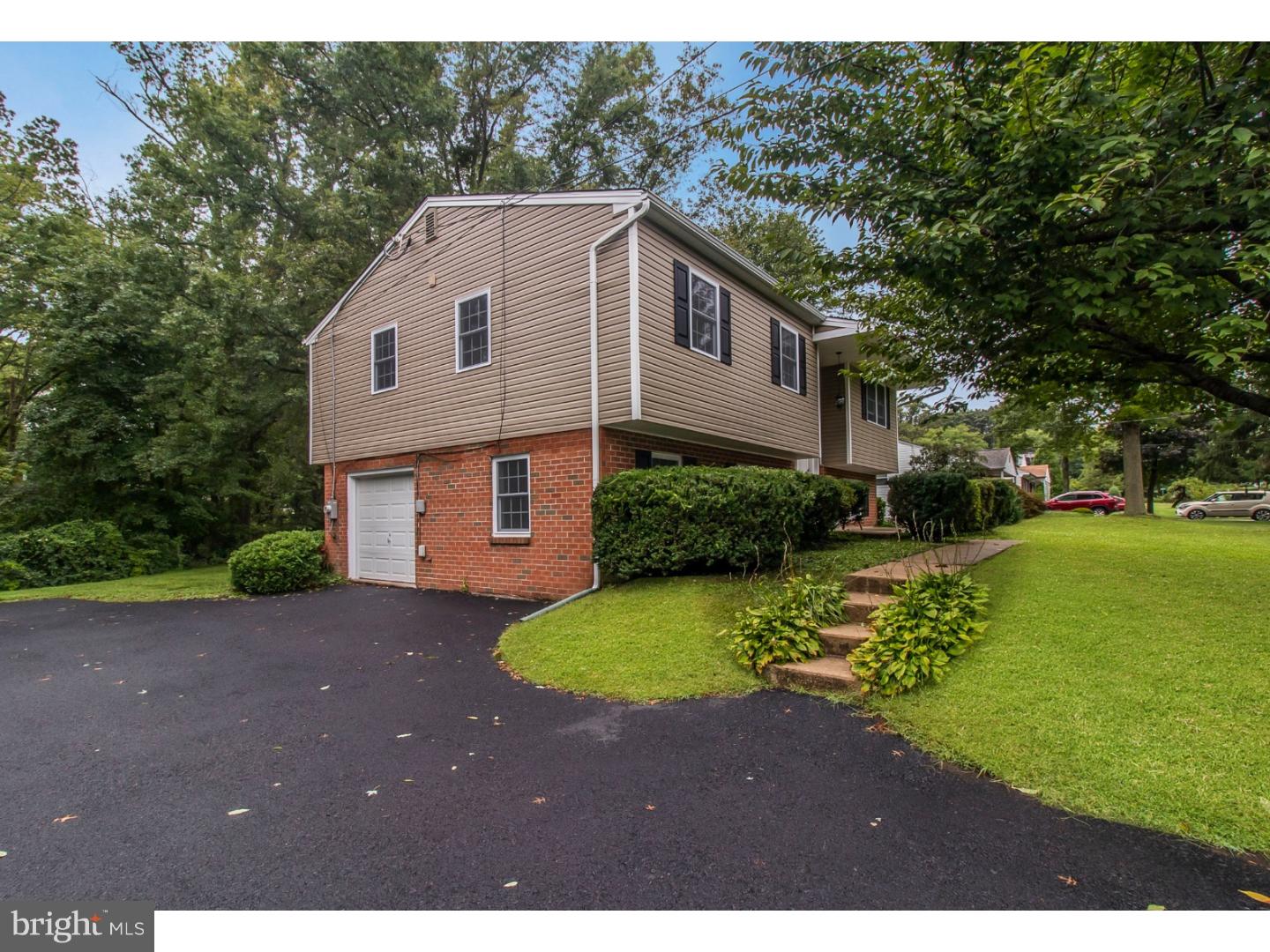 905 Senator Road East Norriton, PA 19403 - Photo 2 of 23 Gallery Image 2