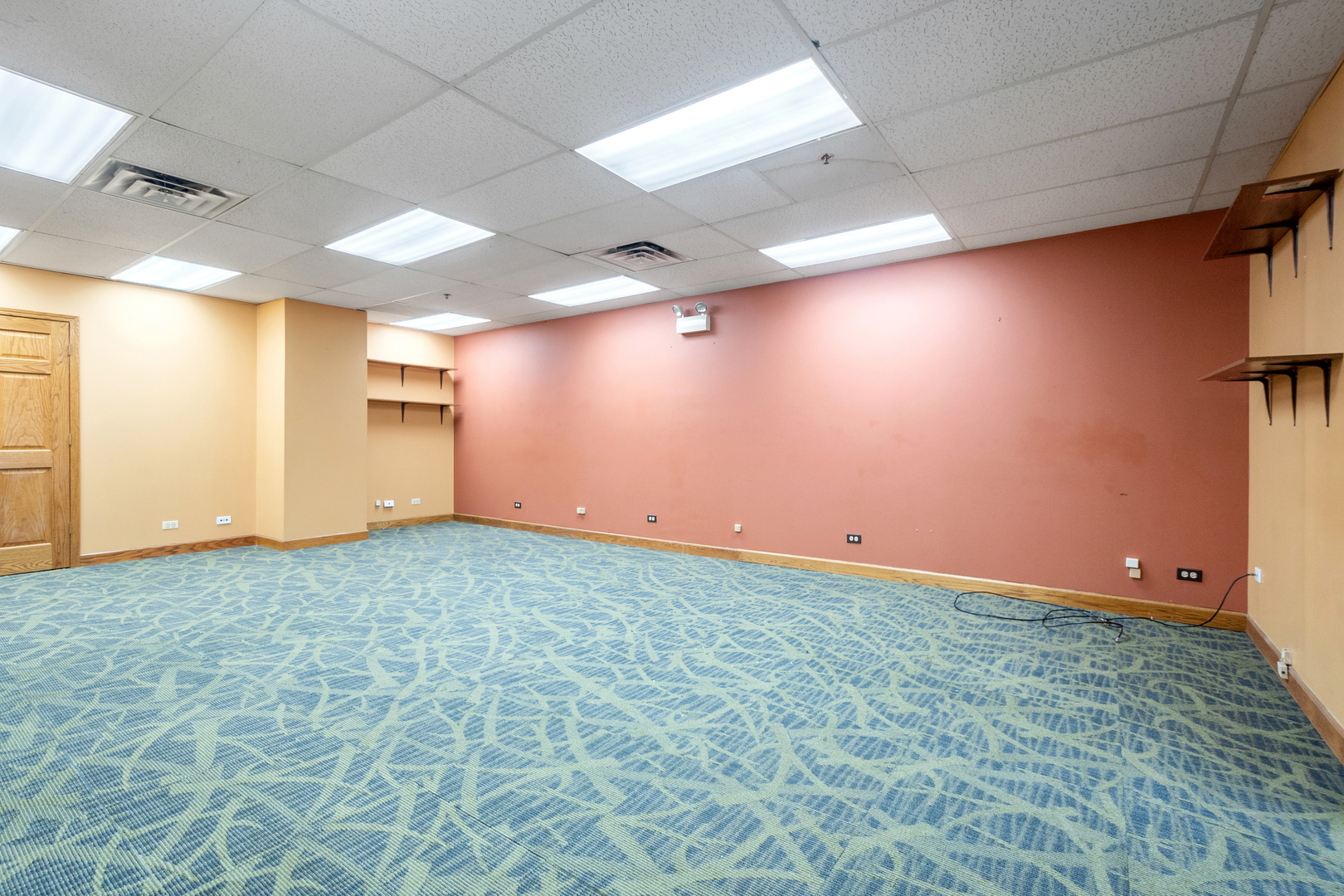 10001 Roosevelt Road Westchester, IL 60154 - Photo 8 of 18
