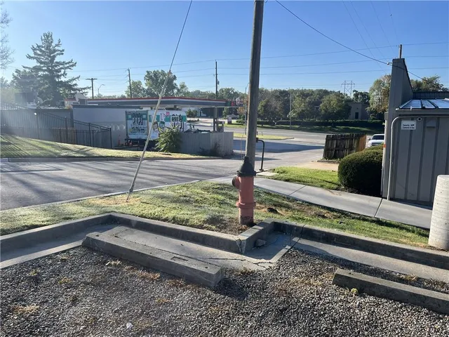 $100,000 | 6406 East 87th Street, Kansas City, MO 64138