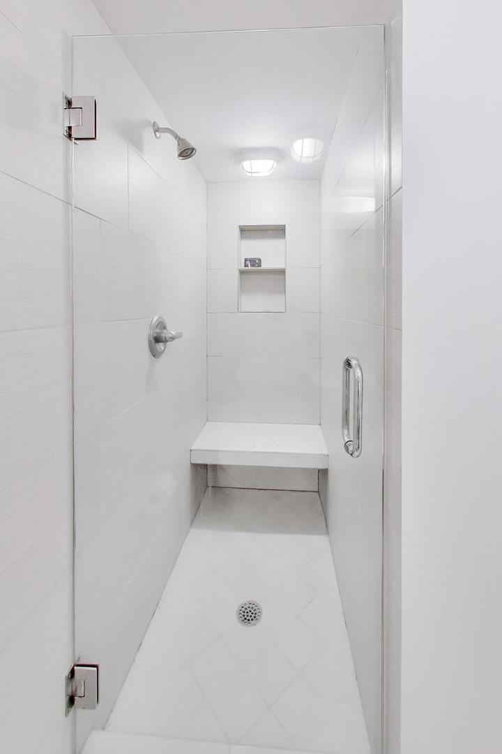 1225 West Lexington Street, Unit 1225 Chicago, IL 60607 - Photo 9 of 16