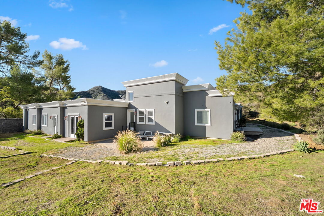 3701 Kanan Road Agoura Hills, CA 91301 - Photo 14 of 17