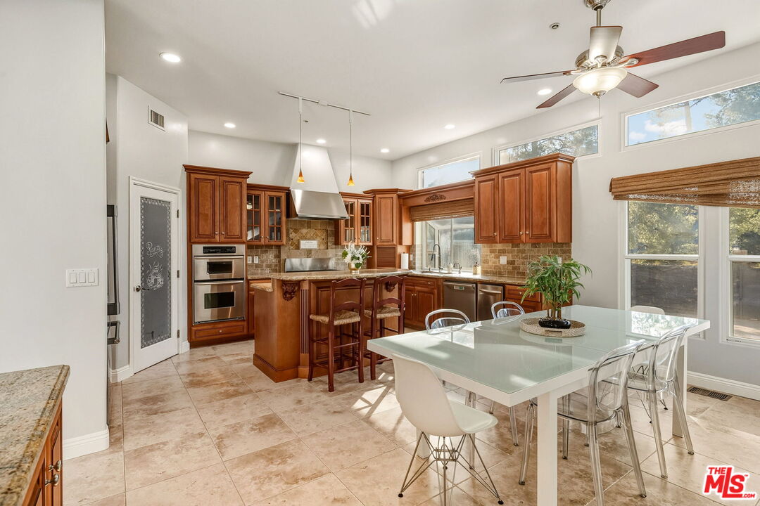 3701 Kanan Road Agoura Hills, CA 91301 - Photo 9 of 17