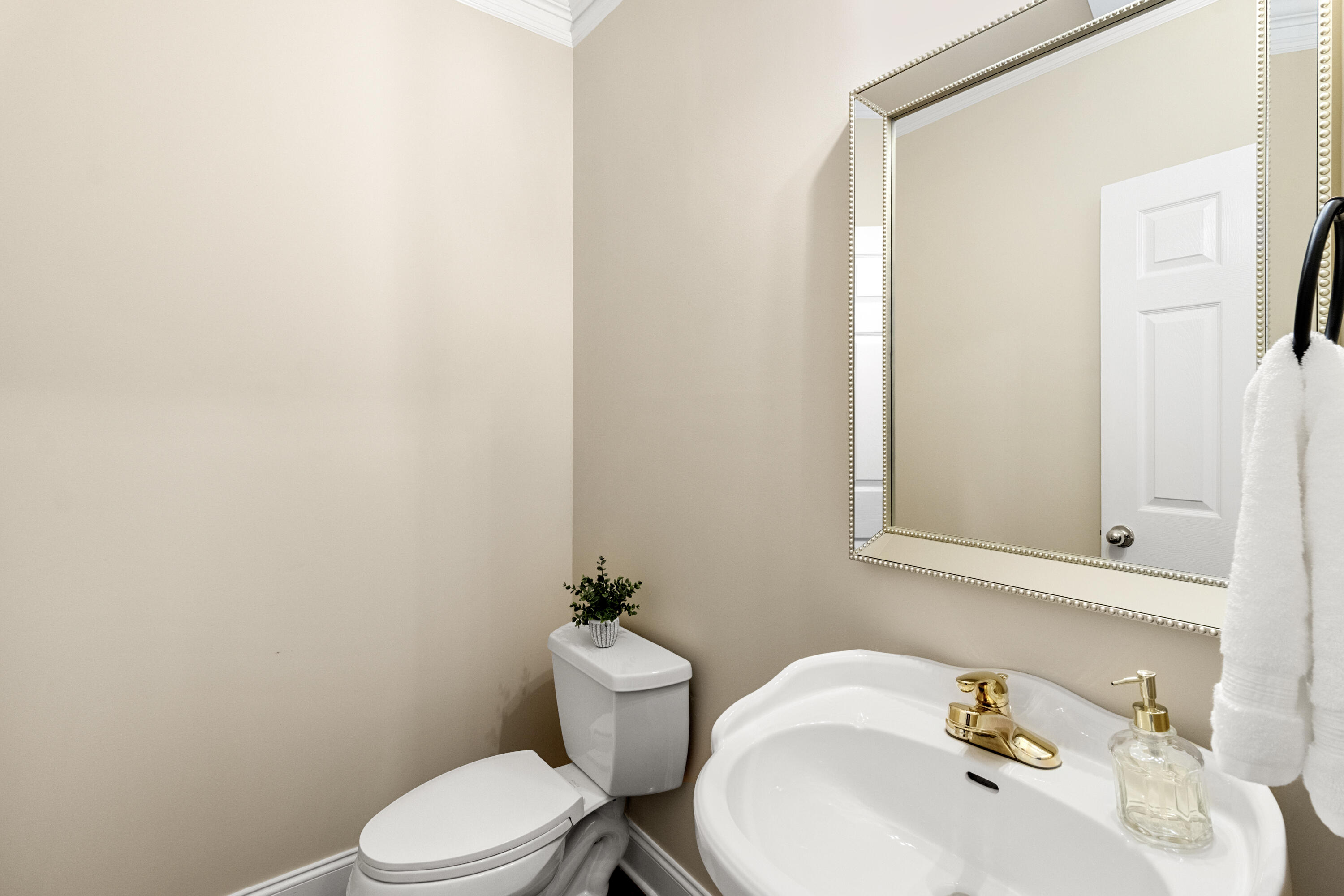 1522 Ramsgate Parkway Hixson, TN 37343 - Photo 22 of 99 Guest Bath