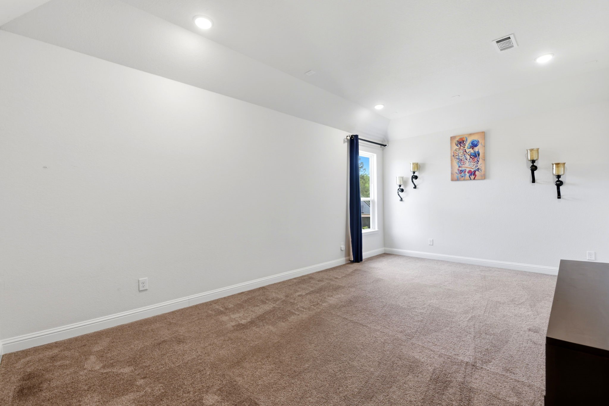 10062 South Goshawk Trail Conroe, TX 77385 - Photo 32 of 43 a view of an empty room