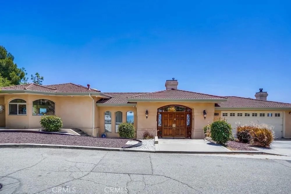 876 Harrington Road Glendale, CA 91207 - Photo 1 of 43 STREET VIEW