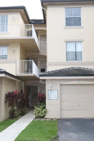 $2,780 | 2100 Greenview Shores Boulevard, Unit 508, Wellington, FL 33414