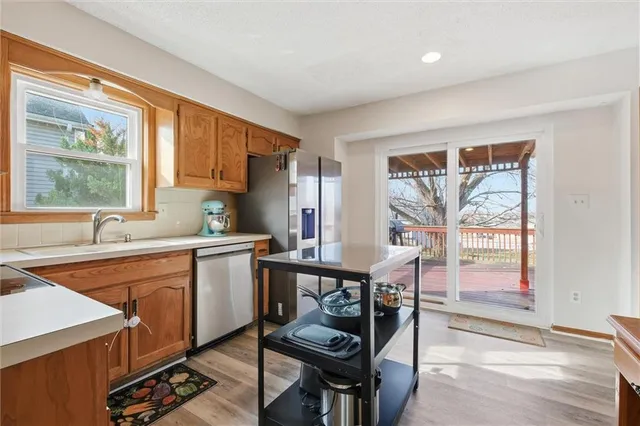 $315,000 | 518 North Jefferson Street, Raymore, MO 64083