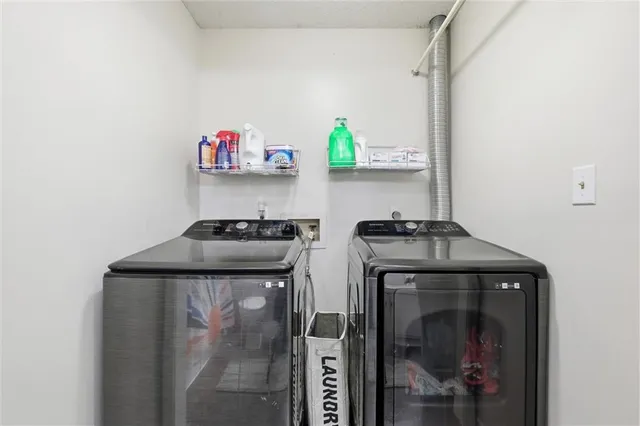 $315,000 | 518 North Jefferson Street, Raymore, MO 64083