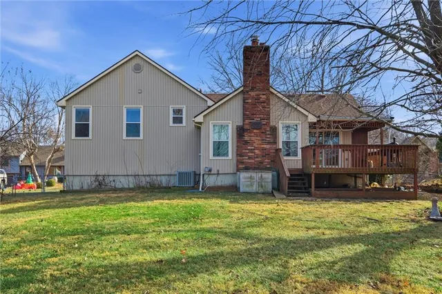 $315,000 | 518 North Jefferson Street, Raymore, MO 64083