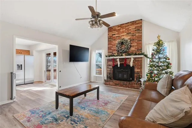 $315,000 | 518 North Jefferson Street, Raymore, MO 64083