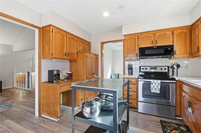 $315,000 | 518 North Jefferson Street, Raymore, MO 64083