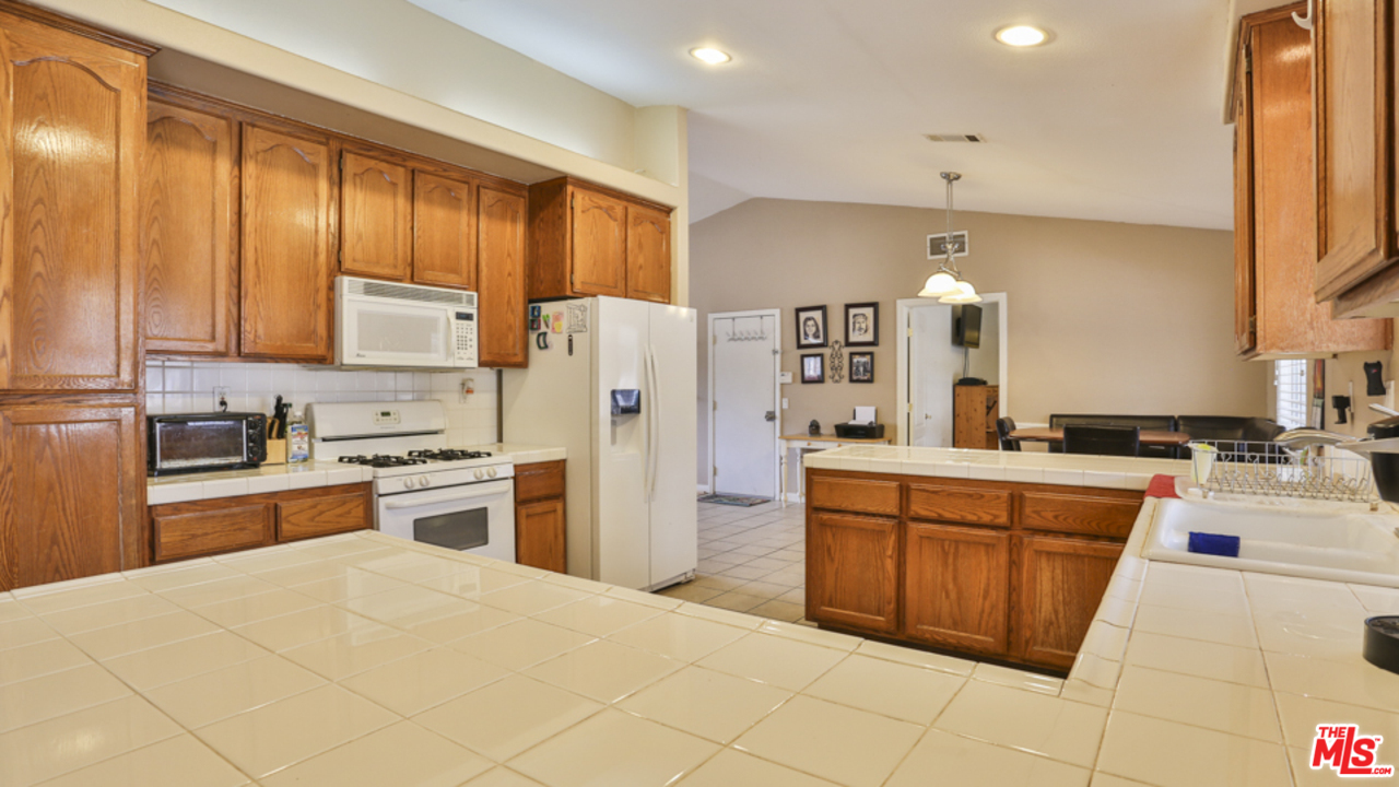 18906 Boulder Avenue Riverside, CA 92508 - Photo 27 of 40