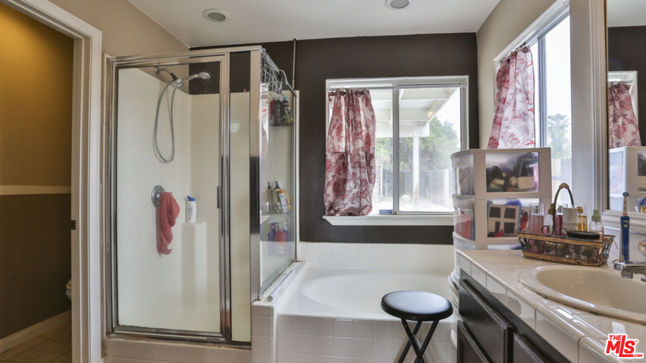 18906 Boulder Avenue Riverside, CA 92508 - Photo 6 of 40