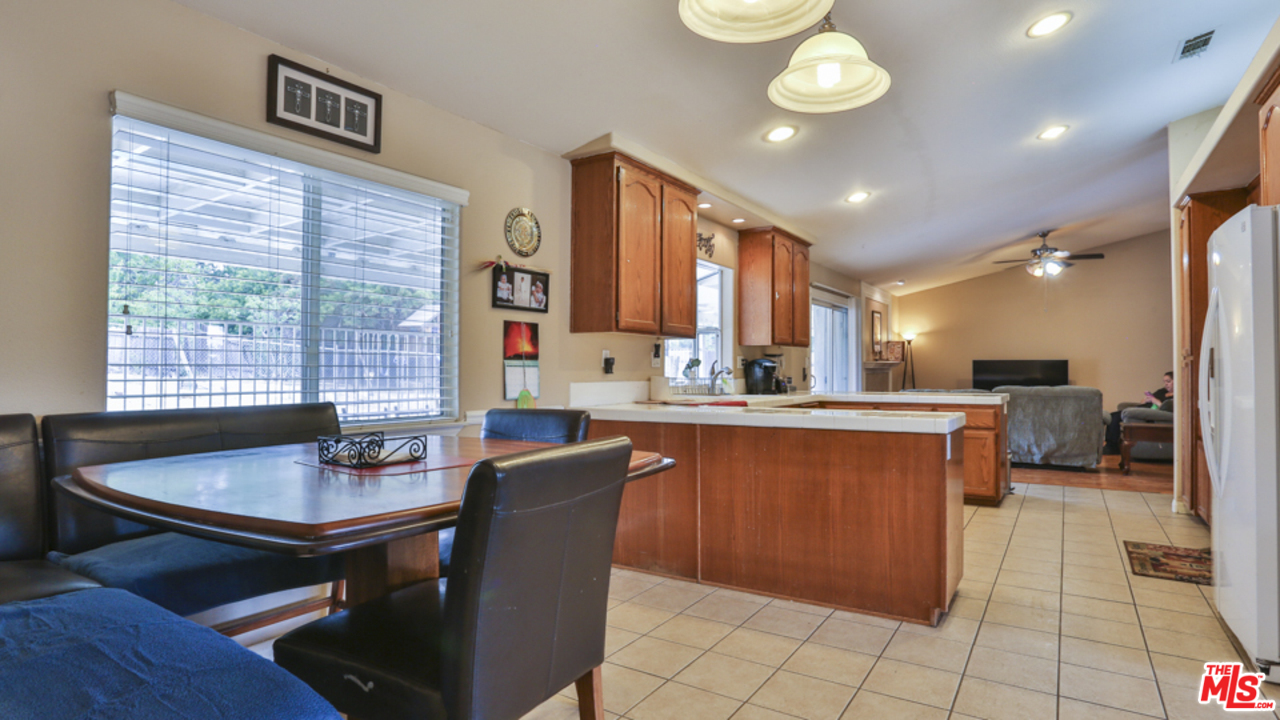 18906 Boulder Avenue Riverside, CA 92508 - Photo 9 of 40