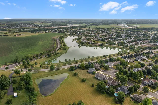 $429,990 | 411 Honeysuckle Lane, Yorkville, IL 60560