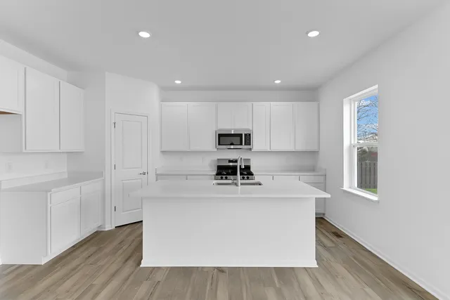 $429,990 | 411 Honeysuckle Lane, Yorkville, IL 60560