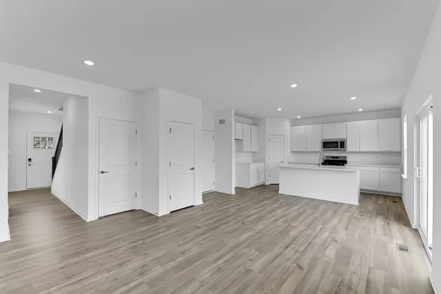 $429,990 | 411 Honeysuckle Lane, Yorkville, IL 60560