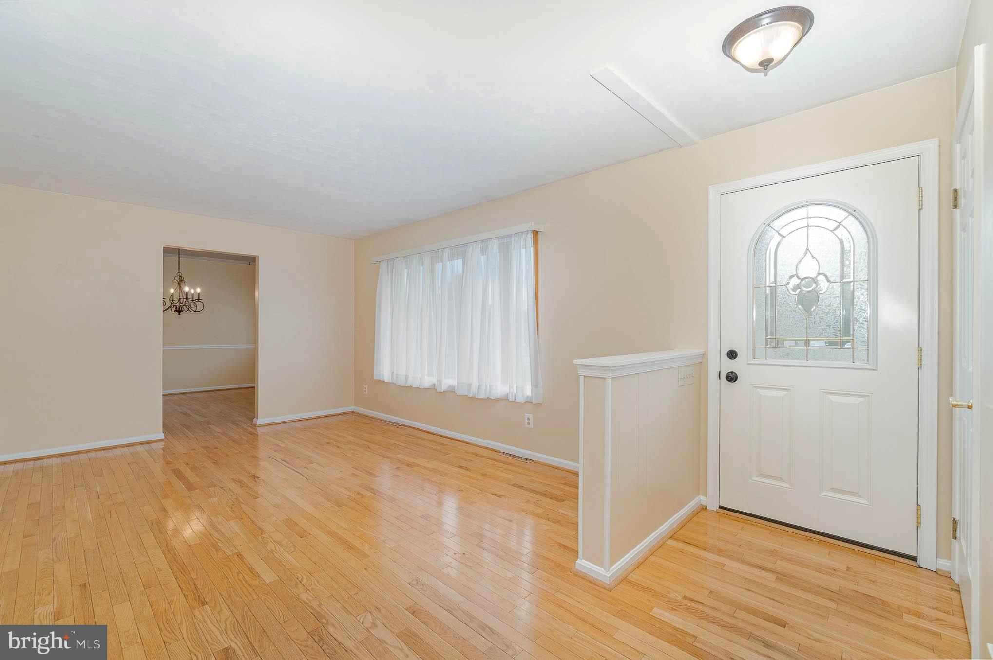 1197 Long Valley Road Westminster, MD 21158 - Photo 5 of 31 Entrance and living room