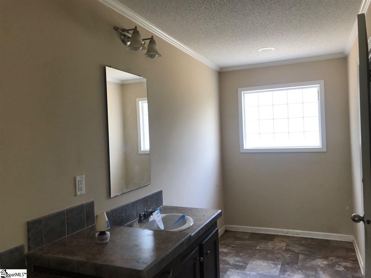 464 North Major Road Belton, SC 29627 - Photo 8 of 10