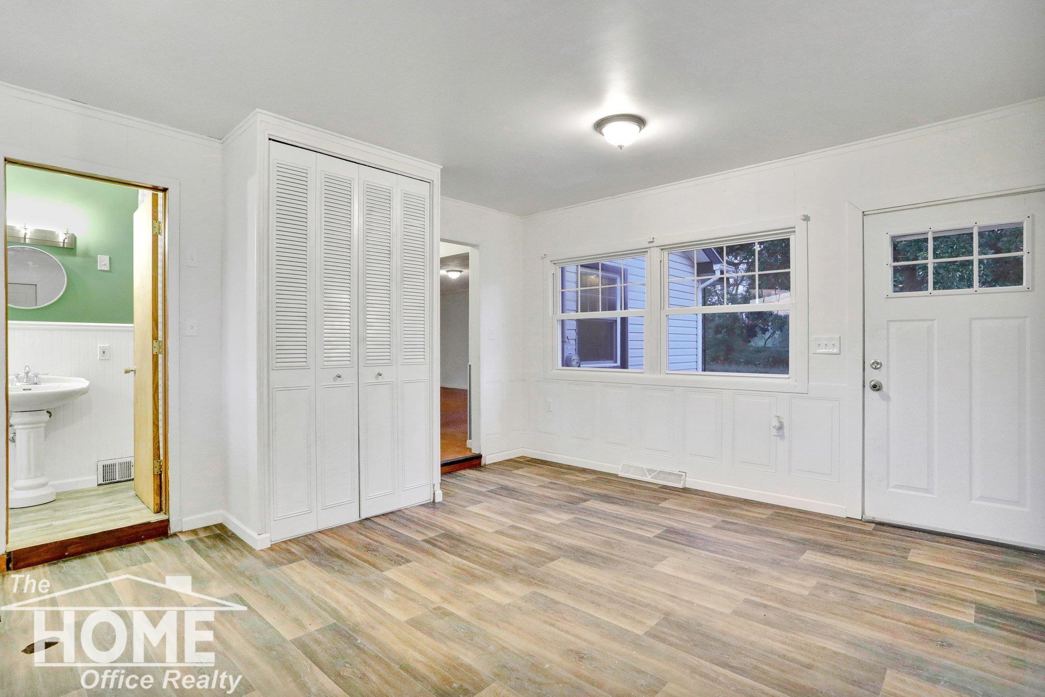 275 Elm Road Ovid, MI 48866 - Photo 5 of 28 50155382-63af0dbc-10c3-47f7-b2e0-c56e6a893b58.JPG