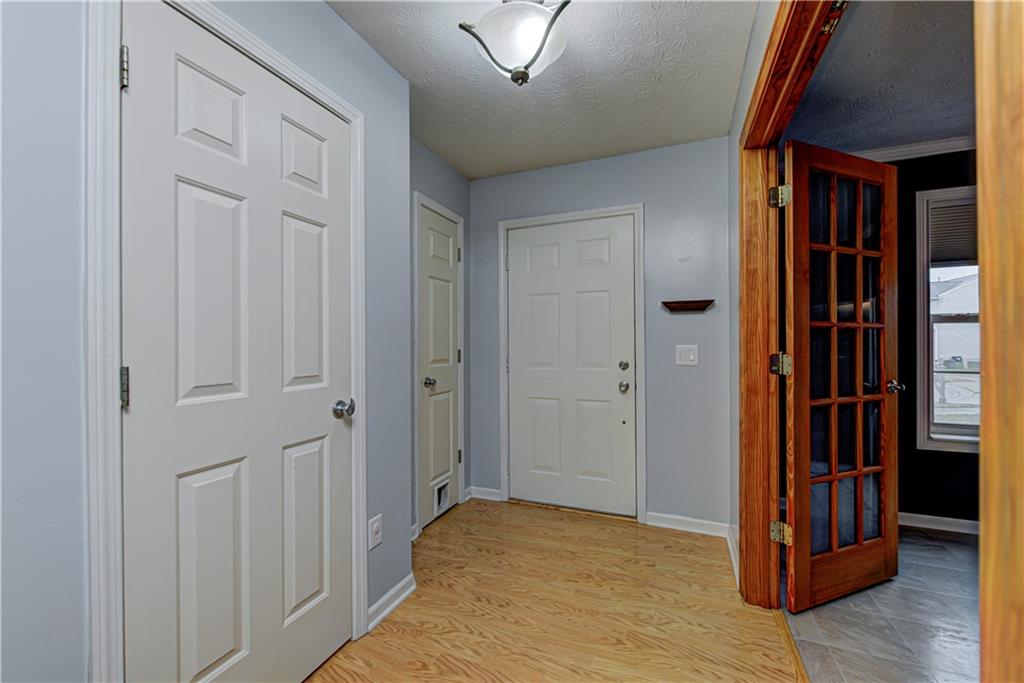 5117 West Bay Road Plainfield, IN 46168 - Photo 8 of 38 Gallery Image 8
