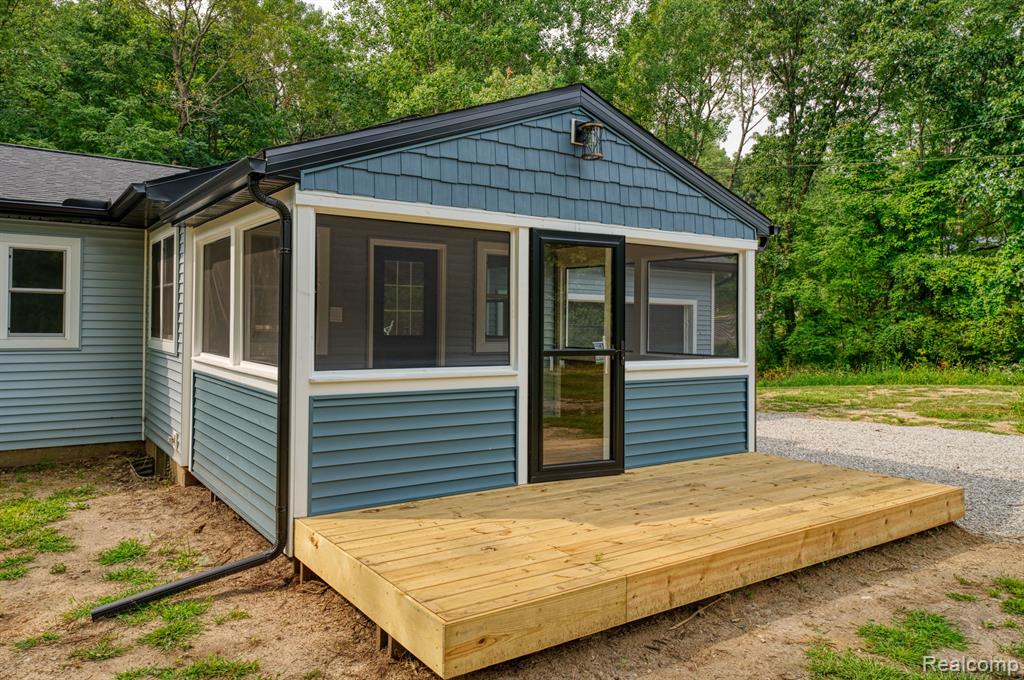 10400 Hadley Road Gregory, MI 48137 - Photo 4 of 53