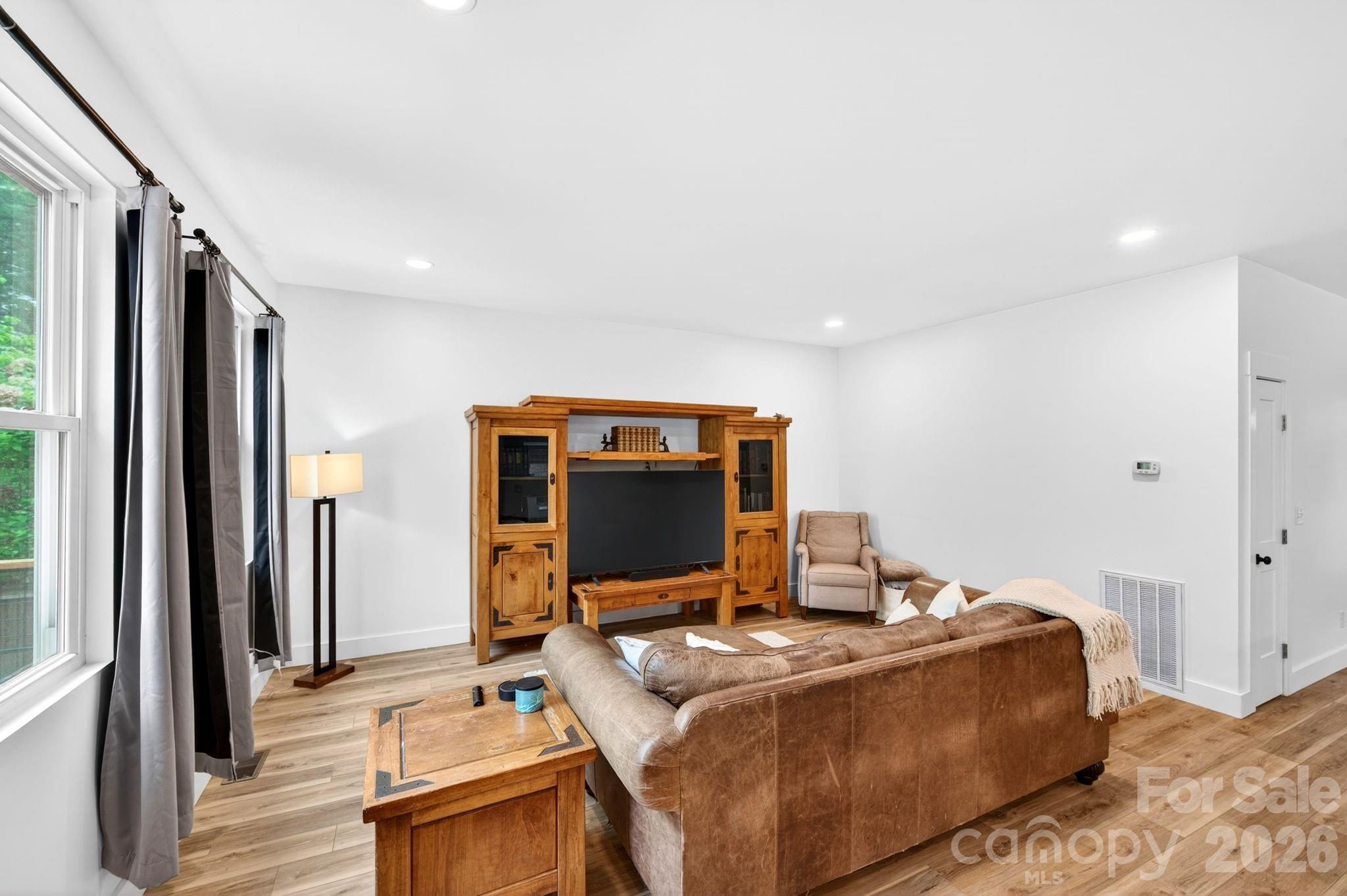 116 Arnold Road Asheville, NC 28805 - Photo 3 of 29