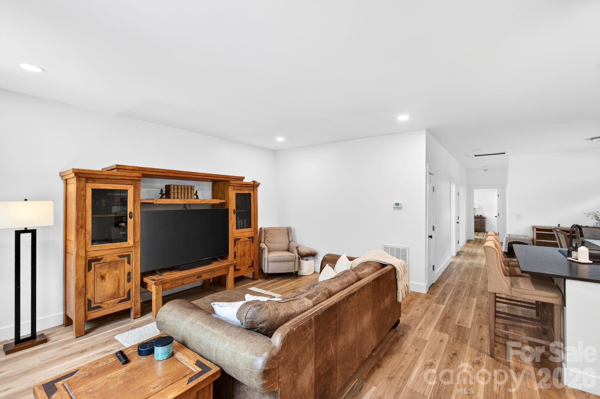 116 Arnold Road Asheville, NC 28805 - Photo 4 of 29